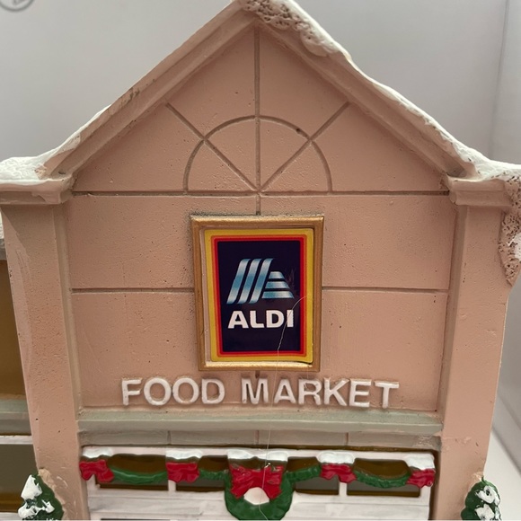 Aldi Merry Moments ALDI STORE LED Light Up Holiday Village House 2023 Ne… - Picture 5 of 6